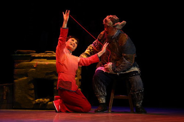 电影白毛女插曲曲谱_白毛女电影图片(2)