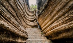 【秒SHA恩施】宜昌恩施大峡谷（地球醉美伤痕） 土司城（土司王宫）、龙麟宫（洞穴奇观）、地心谷（打卡网红1520）、梭布垭石林（海底迷宫）、三峡大坝（国之重器）双飞5天