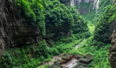 6人VIP【御驾亲征】重庆、武隆天坑三桥、仙女山、龚滩古镇、乌江画廊游船、洪崖洞（醉美夜景）、千厮门嘉陵江大桥5日游