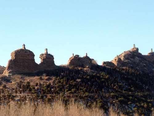塔虎城塔虎城位于吉林省松原市八郎乡嫩江北上台子屯江段南岸,是一处