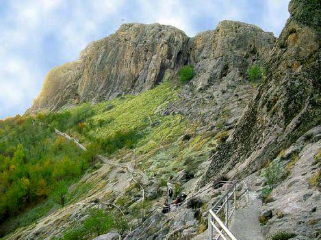 国家公园(alaarchanationalpark)是吉尔吉斯斯坦境内天山山脉的一处